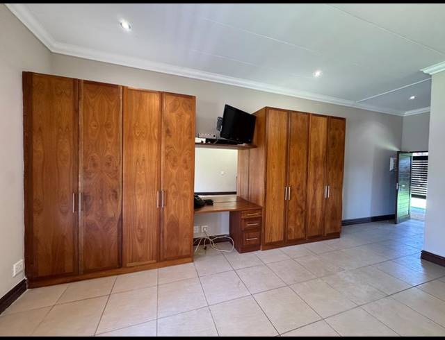 1 BEDROOM COMPLEX FOR SALE IN RETIRE AT MIDSTREAM